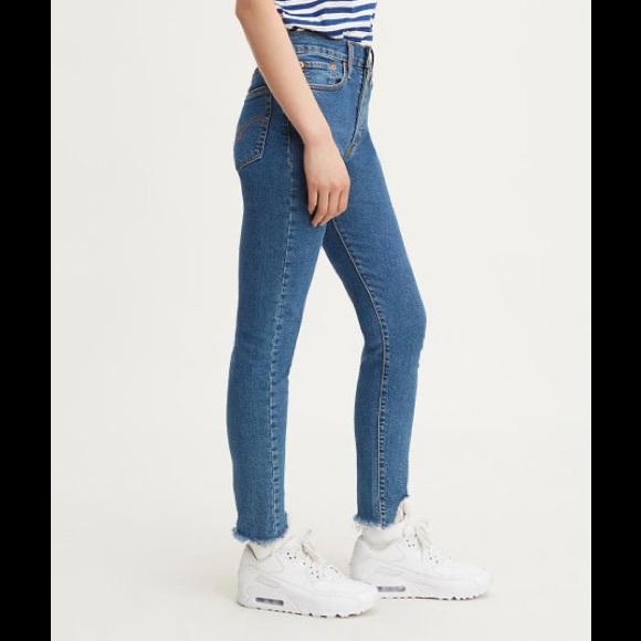 Levi’s Wedgie Skinny Jeans - Picture 12 of 13